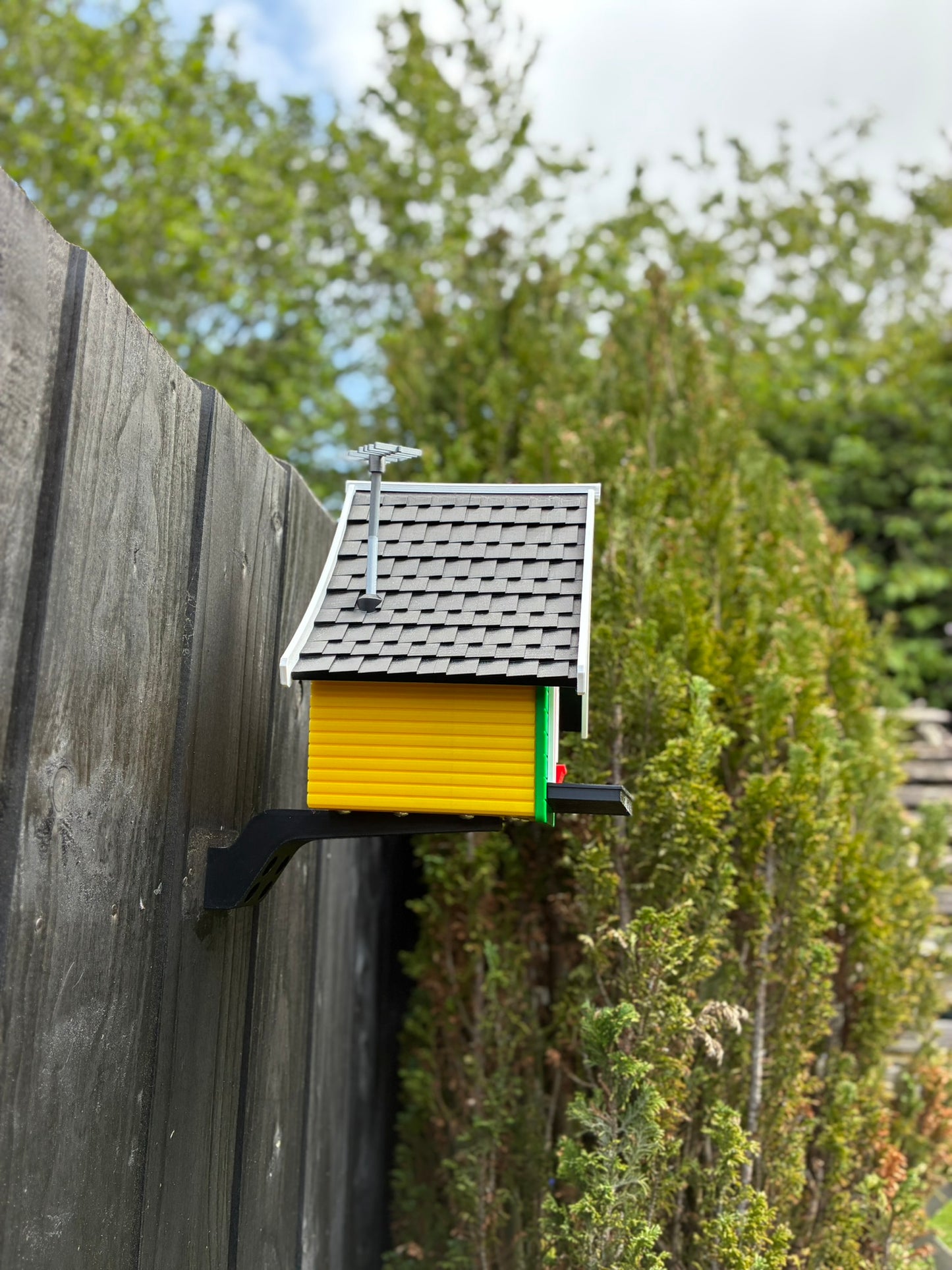 Toon House Birdhouse – UV Resistant 3D Printed Outdoor Bird Box